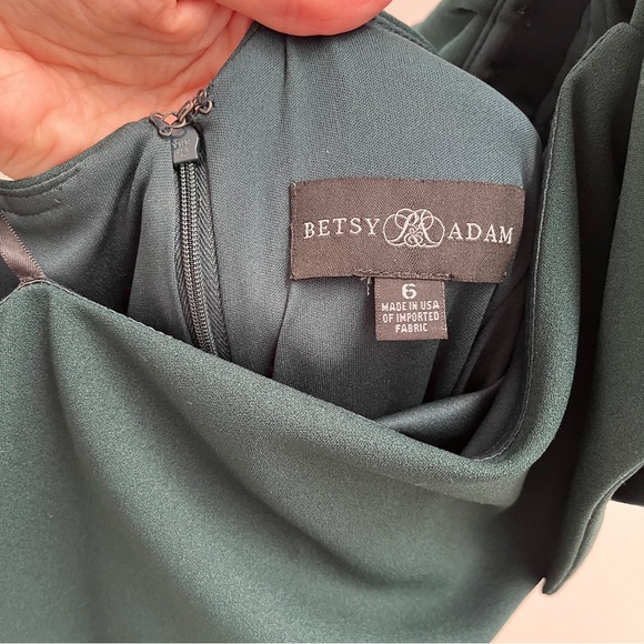Betsy & Adam One Shoulder Dress in Dark Green - Picture 6 of 12